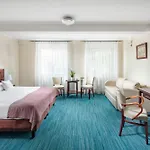 Bonum Old Town Hotel