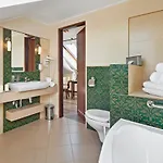 Bonum Old Town Hotel 3*