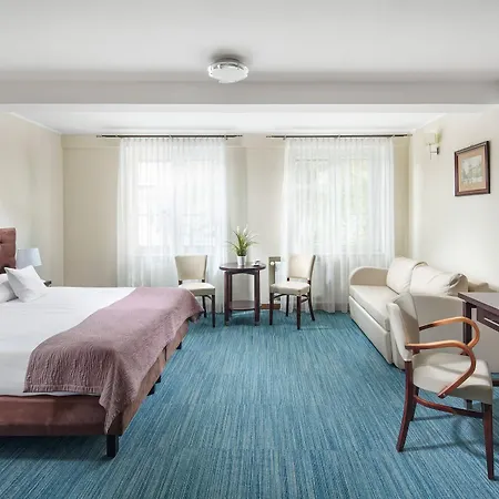 Bonum Old Town Hotel
