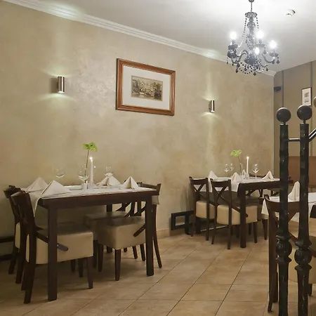 Bonum Old Town 3*