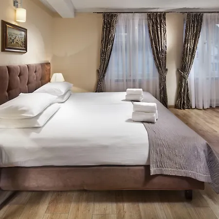 Bonum Old Town 3*