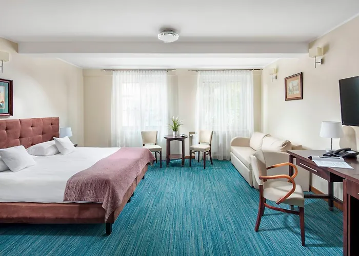 Bonum Old Town Hotel