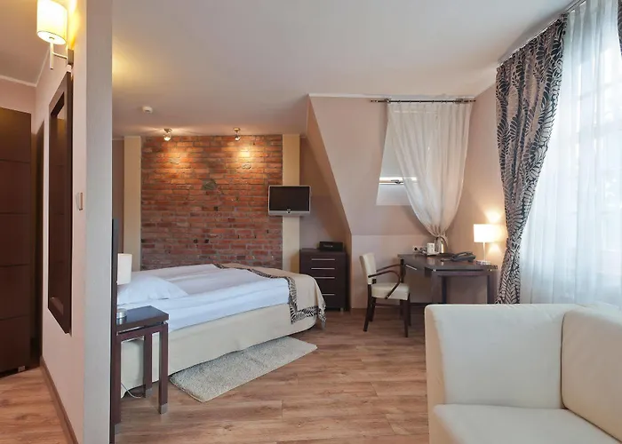 Hotel Bonum Old Town 3*