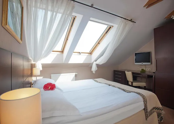 Hotel Bonum Old Town 3*